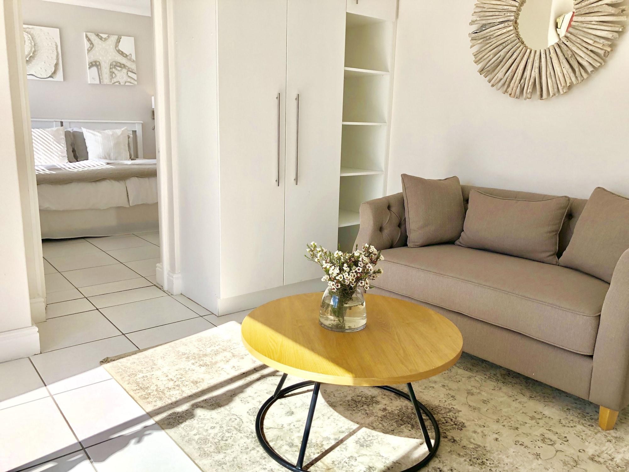 5 Options Guest House Bloubergstrand Exteriér fotografie