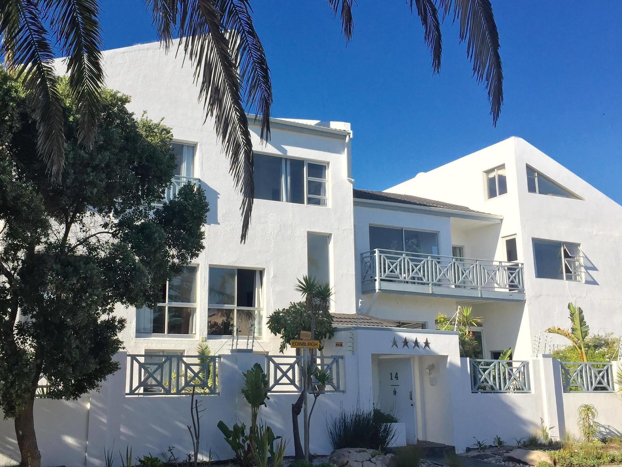5 Options Guest House Bloubergstrand Exteriér fotografie