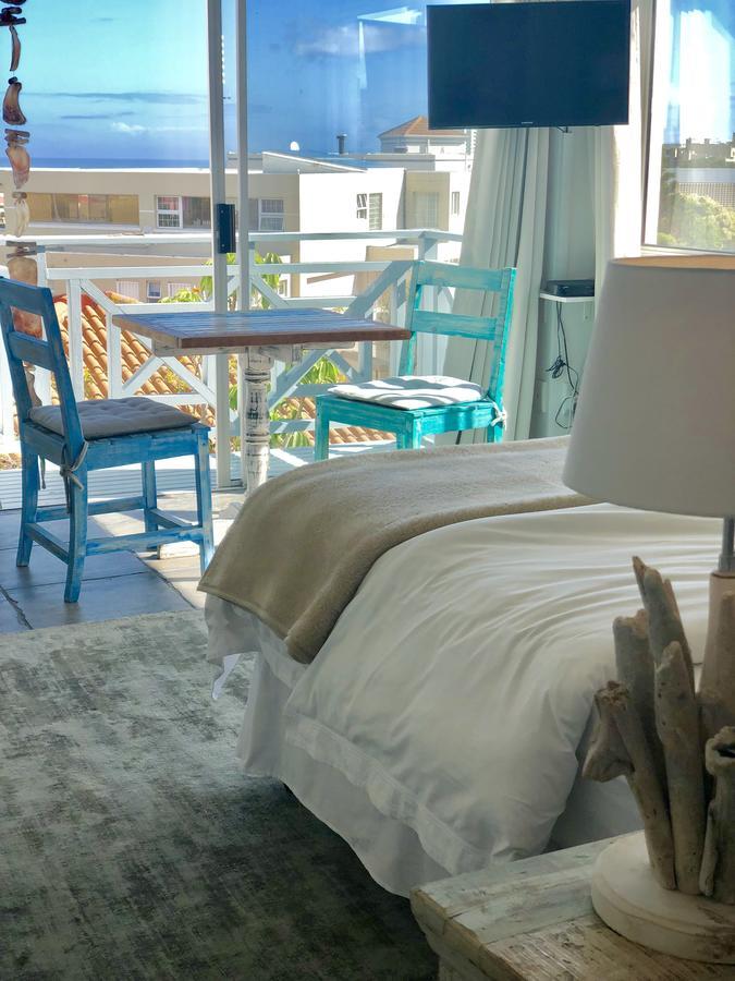 5 Options Guest House Bloubergstrand Exteriér fotografie