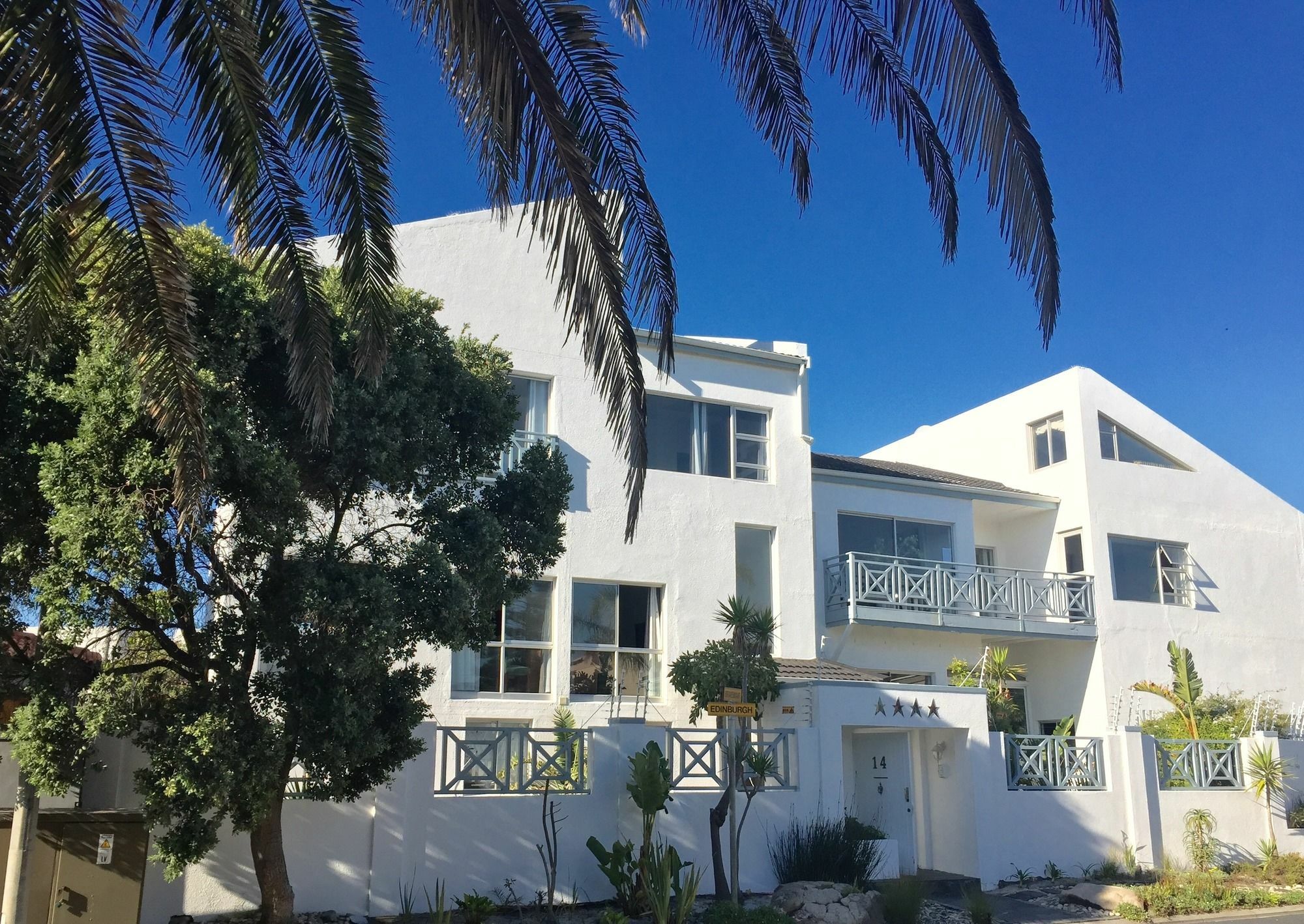5 Options Guest House Bloubergstrand Exteriér fotografie