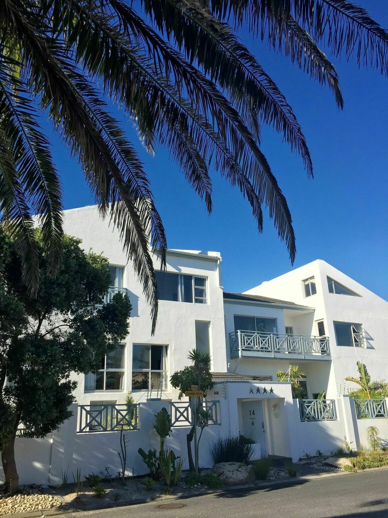 5 Options Guest House Bloubergstrand Exteriér fotografie